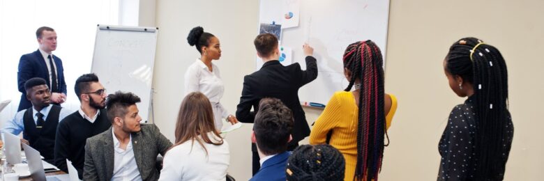 Mitarbeiterbindung durch gute Führung – Kompakttraining GmbH & Co. KG hilft in NRW und Hessen