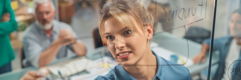 Mitarbeiterbindung durch gute Führung – Kompakttraining GmbH & Co. KG hilft in NRW und Hessen
