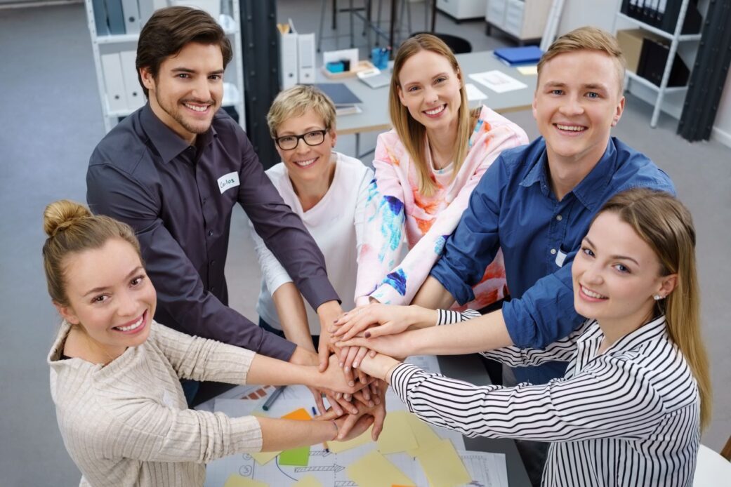 In Präsenz und im Onlineformat  - Deutscher Mittelstand setzt bei der Mitarbeiterentwicklung auf unsere bewährten Inhouse-Schulungen