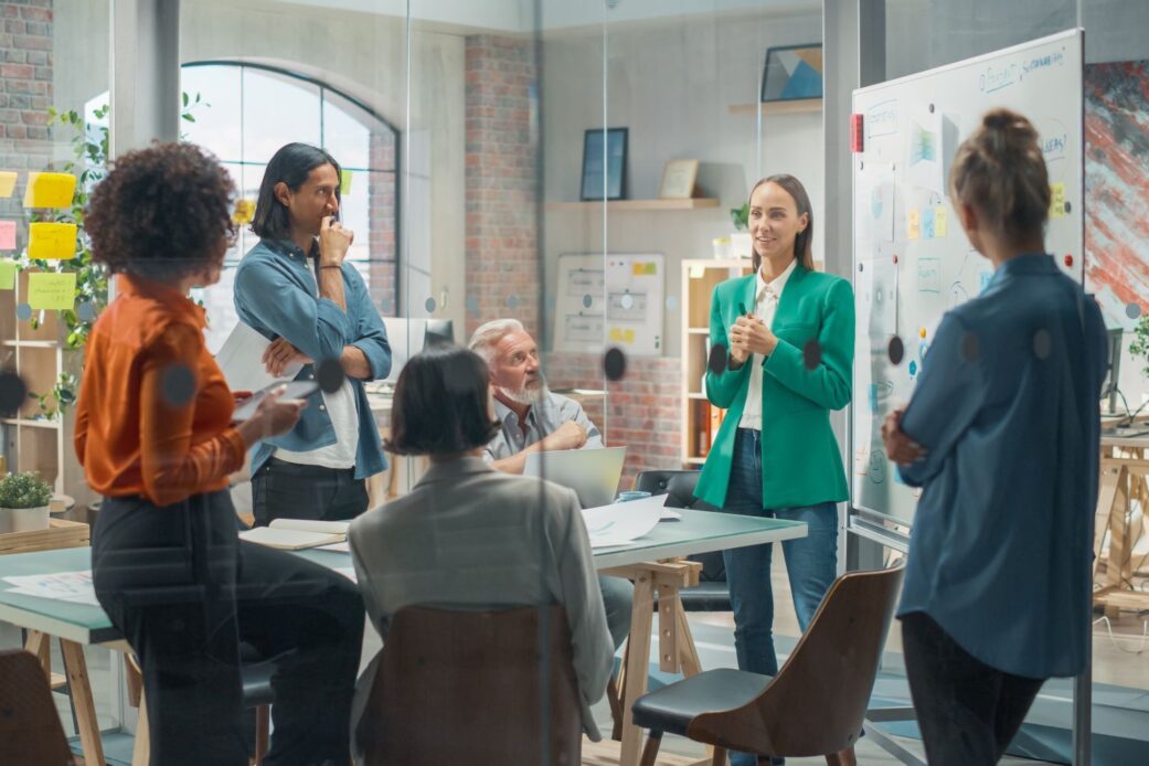 Raus aus dem Homeoffice – Kommunikationstrainings, um die Sinne zu wecken, den Sprachschatz zu aktivieren, das Onboarding des Büroalltags zu meistern